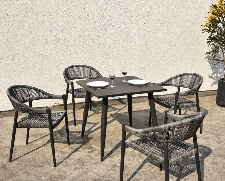 Kursi Cafe Outdoor Aluminium Dengan Anyaman