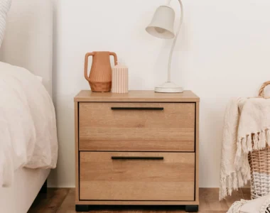 Meja Samping Tempat Tidur