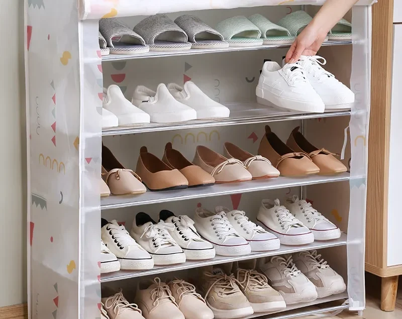 Cara Mencegah Debu di Rak Sepatu Terbuka