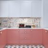 Kitchen Set Berbentuk G Warna Pink Blush dan Putih