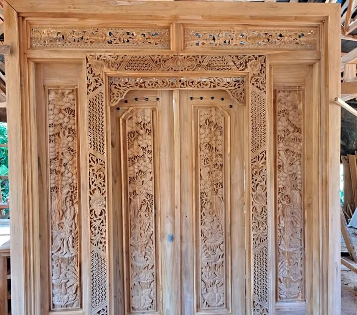 Sejarah Panjang Seni Ukir di Jepara