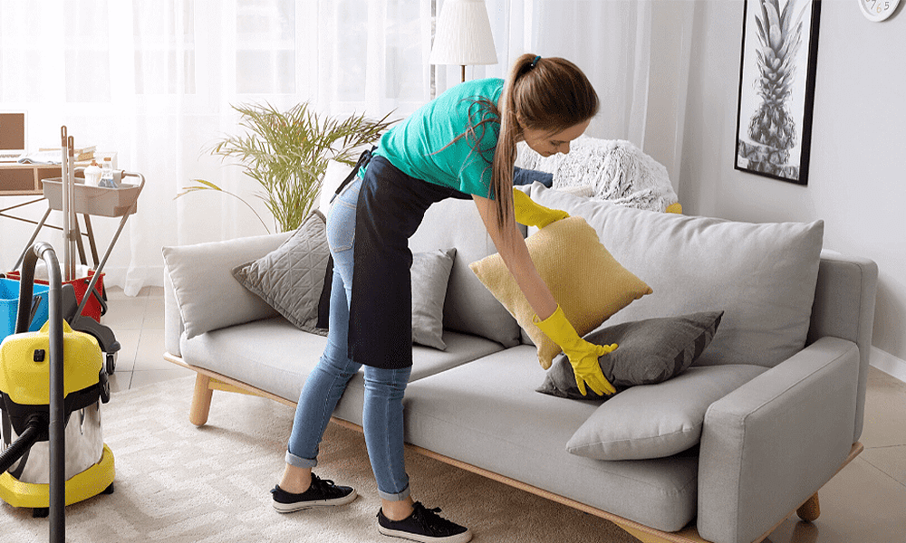 Tips Membersihkan Beragam Bahan Sofa