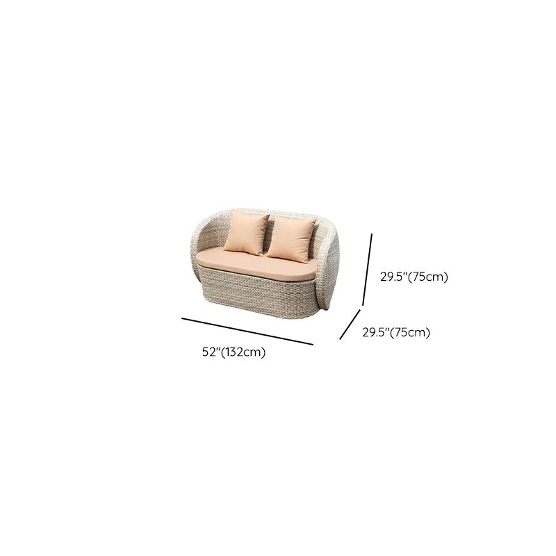 Sofa Rotan Outdoor Dengan Bantalan Berkualitas