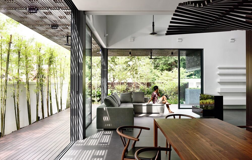 Desain Interior Rumah Tropis