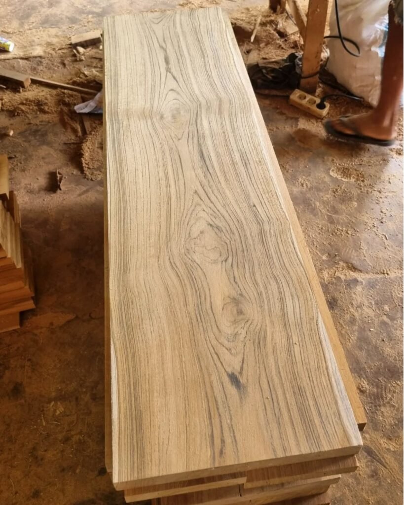 Cara Membedakan Kayu Jati Tua dengan Jati Muda Sebelum Membeli Furniture 2 3dd55232583d2b764986e661e528fa02