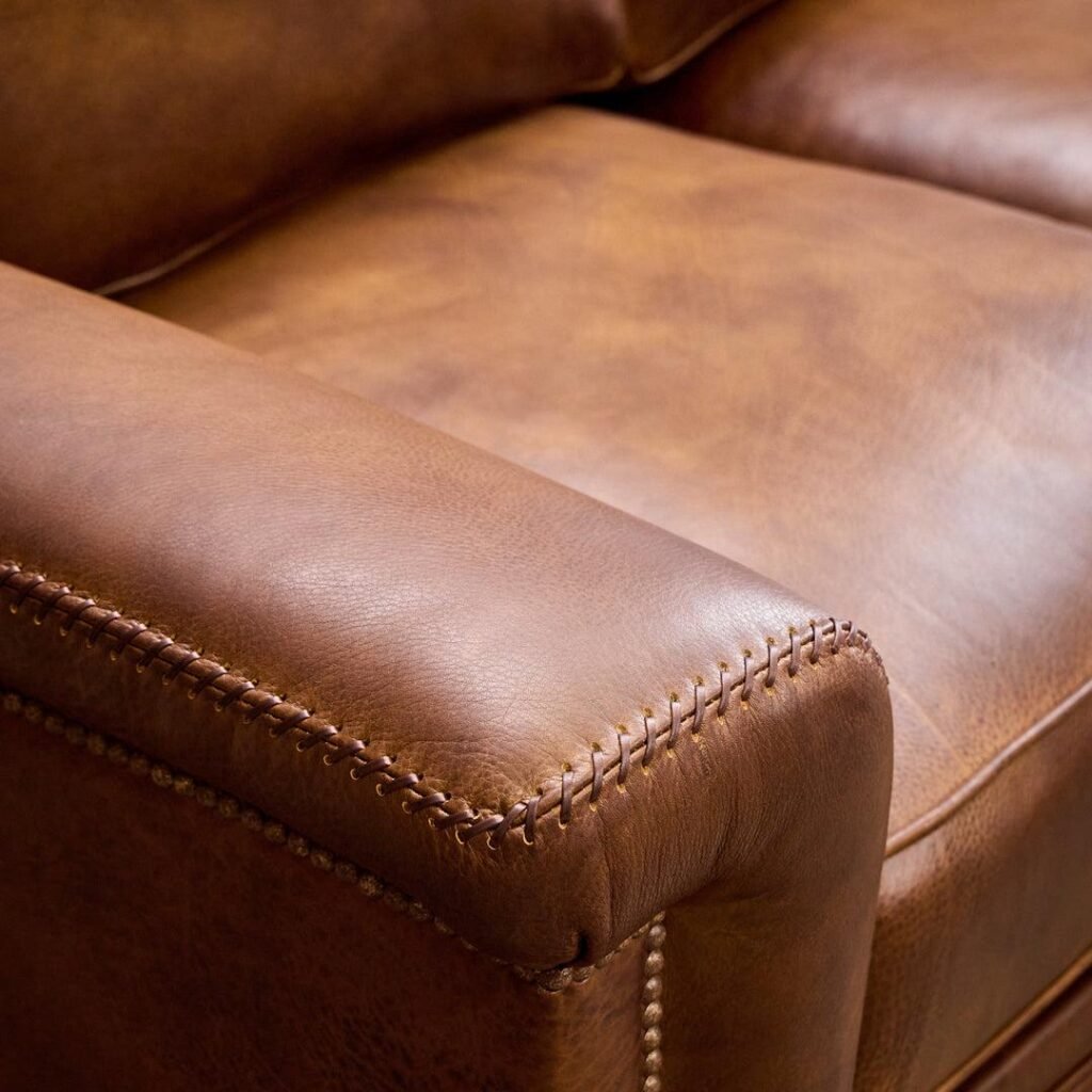 7 Faktor Kualitas Sofa Kulit Premium untuk Interior Rumah Mewah 4 7 Faktor Kualitas Sofa