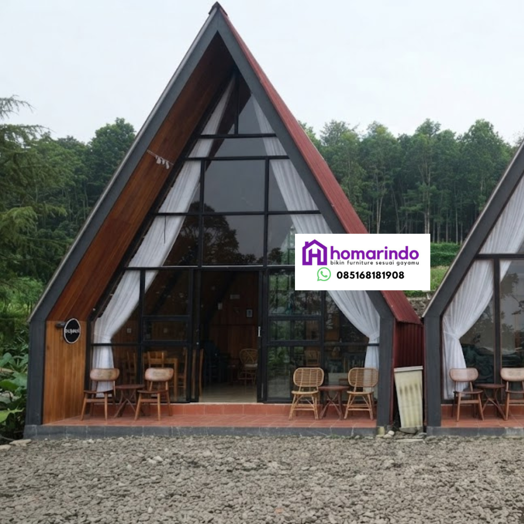 Rumah Kayu Segitiga Kaca