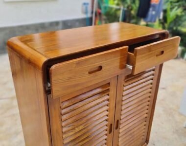 8 Ide Rak Sepatu Kayu Jati Minimalis